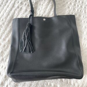 Elizabeth and James Eloise tote
